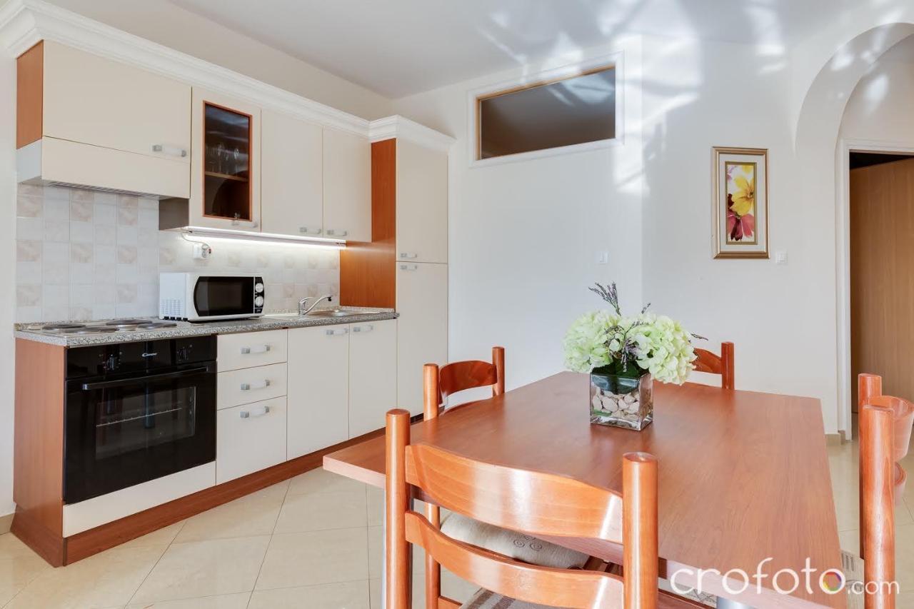 Apartmani Niko Kožino エクステリア 写真