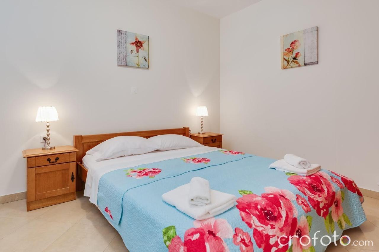 Apartmani Niko Kožino エクステリア 写真
