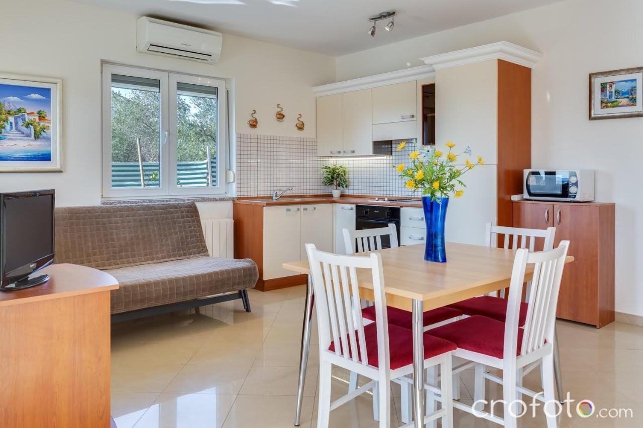 Apartmani Niko Kožino エクステリア 写真