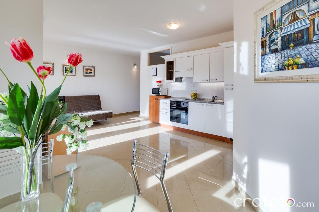 Apartmani Niko Kožino エクステリア 写真
