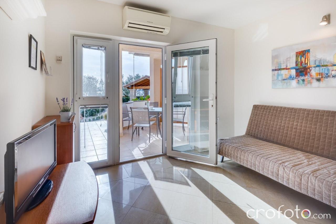 Apartmani Niko Kožino エクステリア 写真