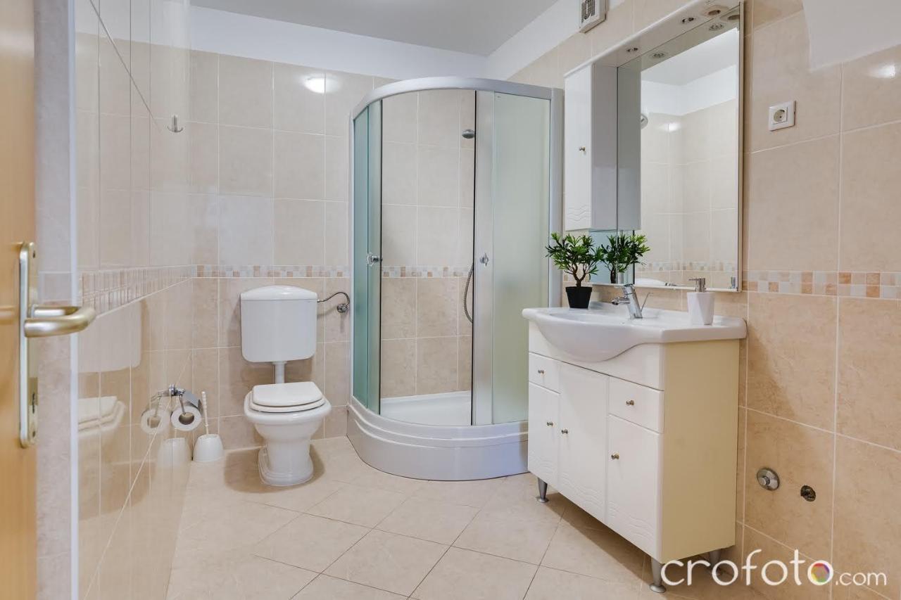 Apartmani Niko Kožino エクステリア 写真